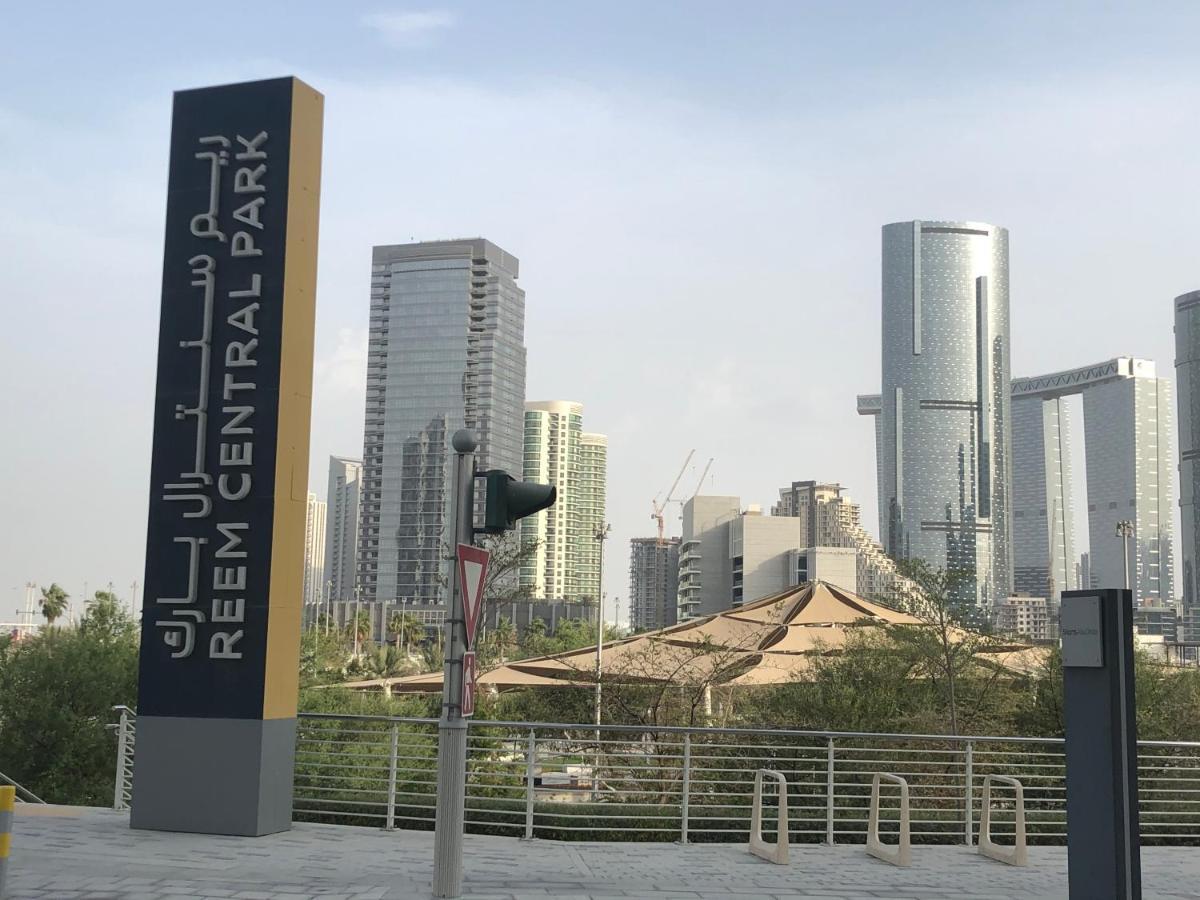 Large Size One Bedroom Apartment With Sea View Abu Dhabi Eksteriør bilde