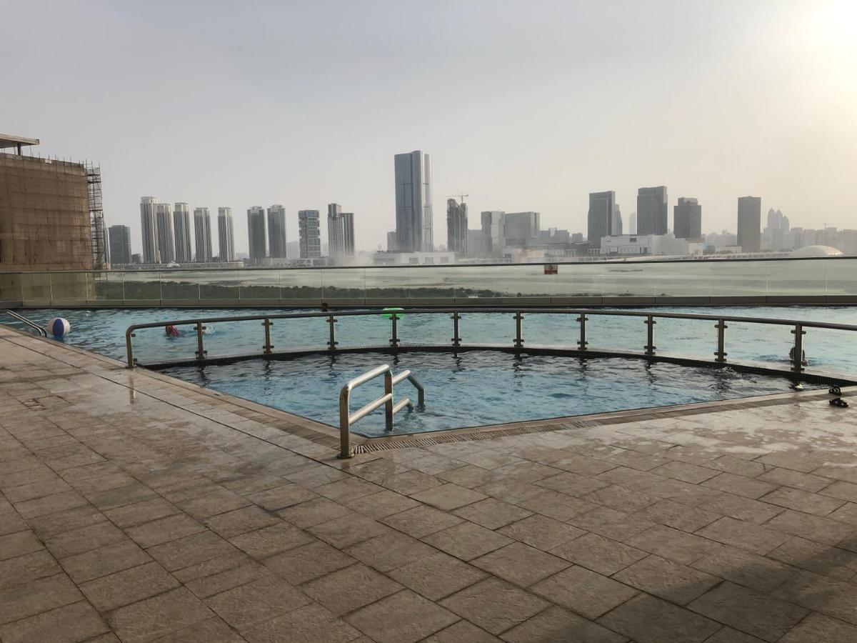 Large Size One Bedroom Apartment With Sea View Abu Dhabi Eksteriør bilde