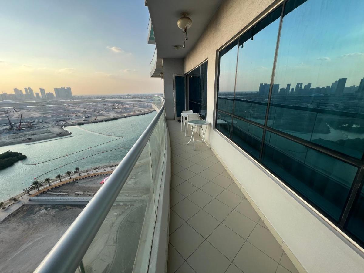 Large Size One Bedroom Apartment With Sea View Abu Dhabi Eksteriør bilde